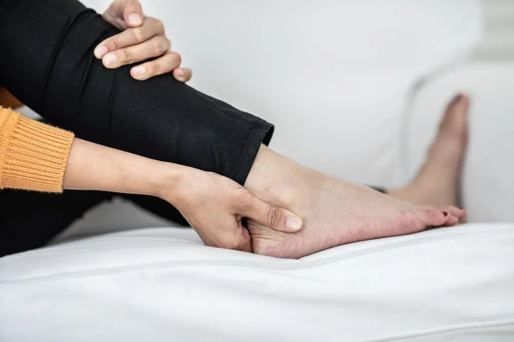 Çfarë i Shkakton Shtrembërimet? Cilat Janë Simptomat dhe Si Trajtohen?